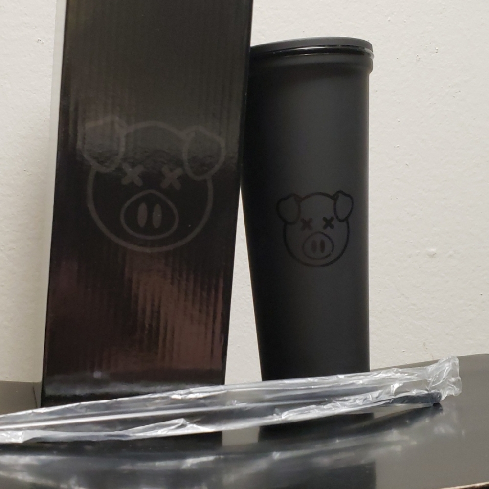 Shane dawson matte black pig tumbler
